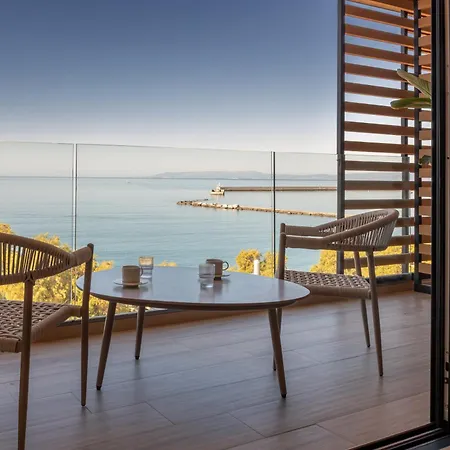 Tays Hotel 3*