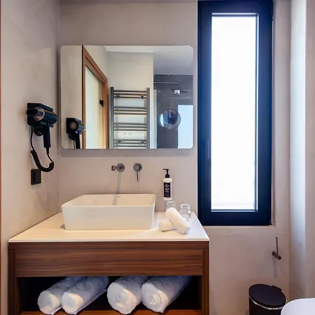 Tays Hotel 3*