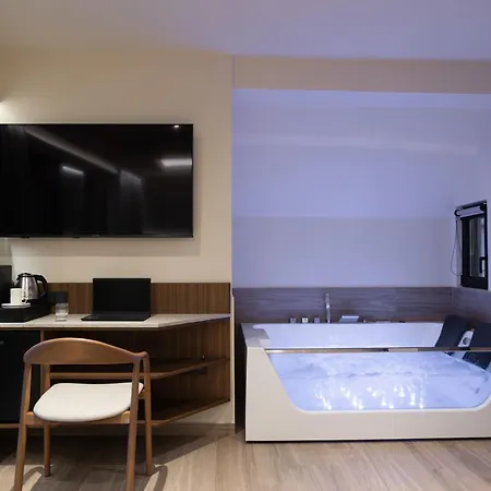Hotel Tays 3*