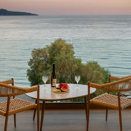 Tays Kalamata