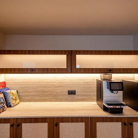 Tays Hotel 3*